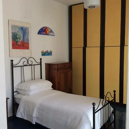 Sun Apartment *
